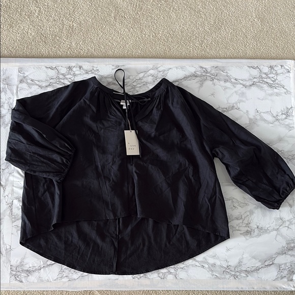 Black Relaxed 3/4 Sleeve Flowy Blouse - Picture 4 of 4